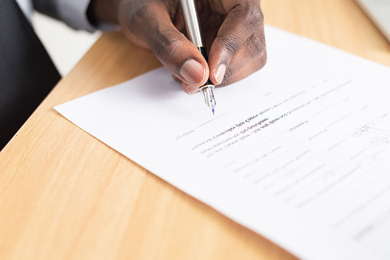 Så här skriver du ett effektivt skriftligt avtal: Tips och riktlinjer